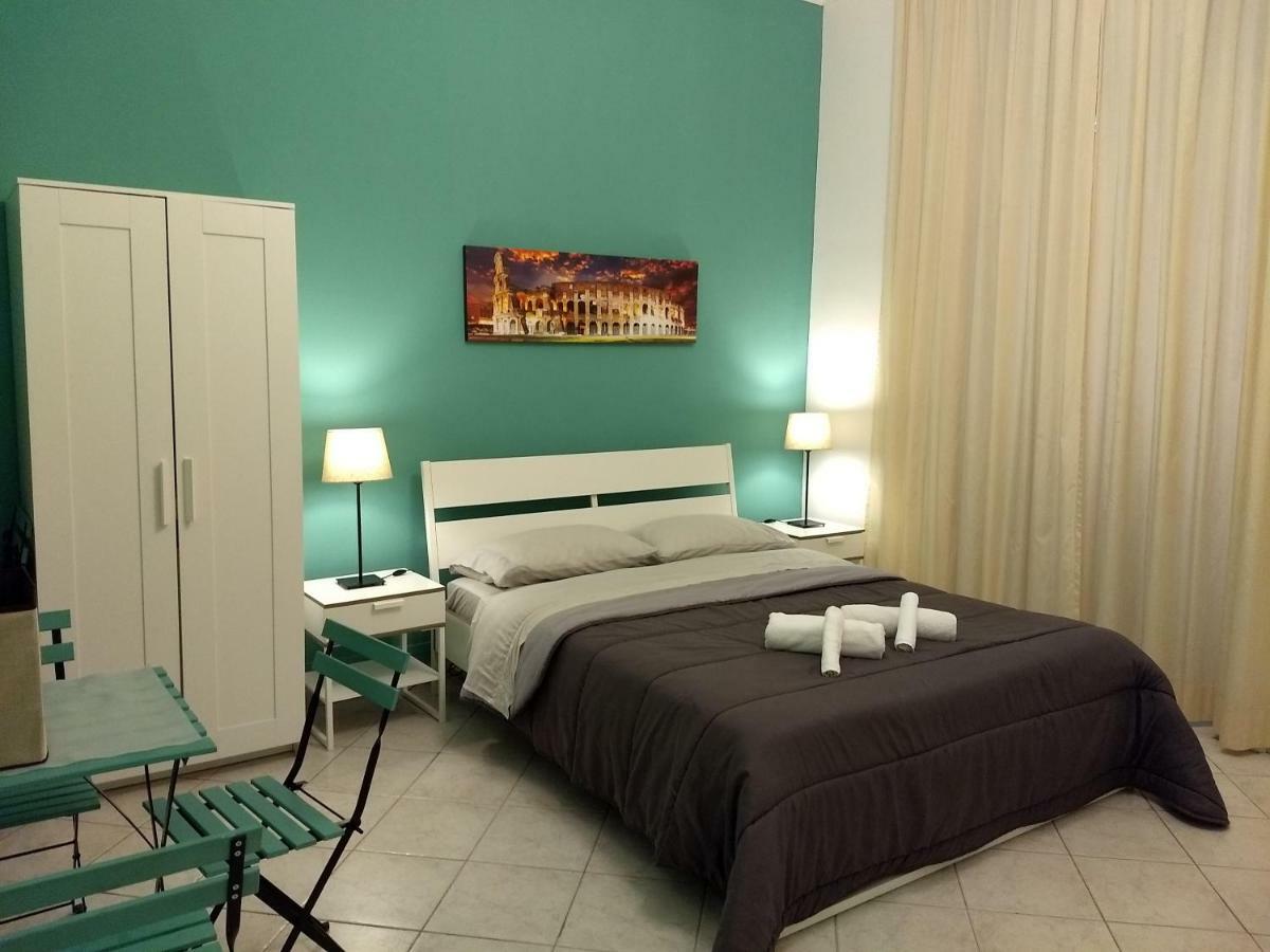 Amoraroma, Economy With Shared Bathrooms Pensión